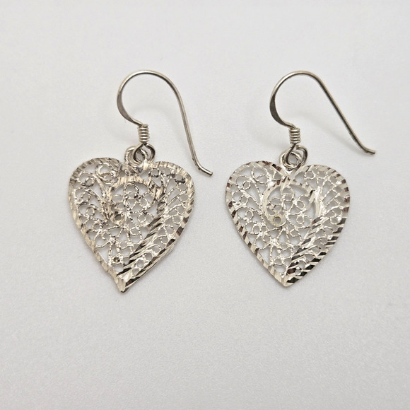Vintage Sterling Silver Heart Earrings Diamond Cut Open Work Ornate Boho Classic - Picture 7 of 13
